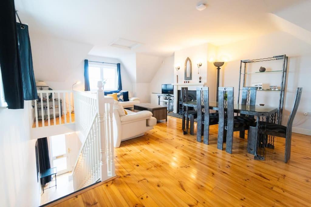 The Haven Dingle, Self Catering Accommodation מראה חיצוני תמונה