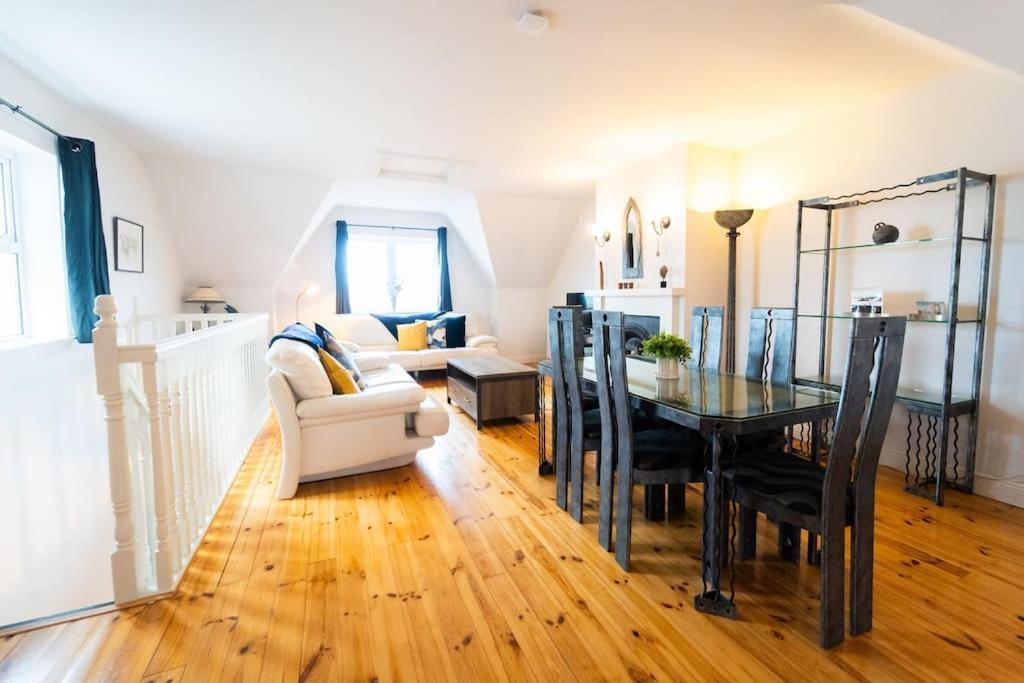 The Haven Dingle, Self Catering Accommodation מראה חיצוני תמונה